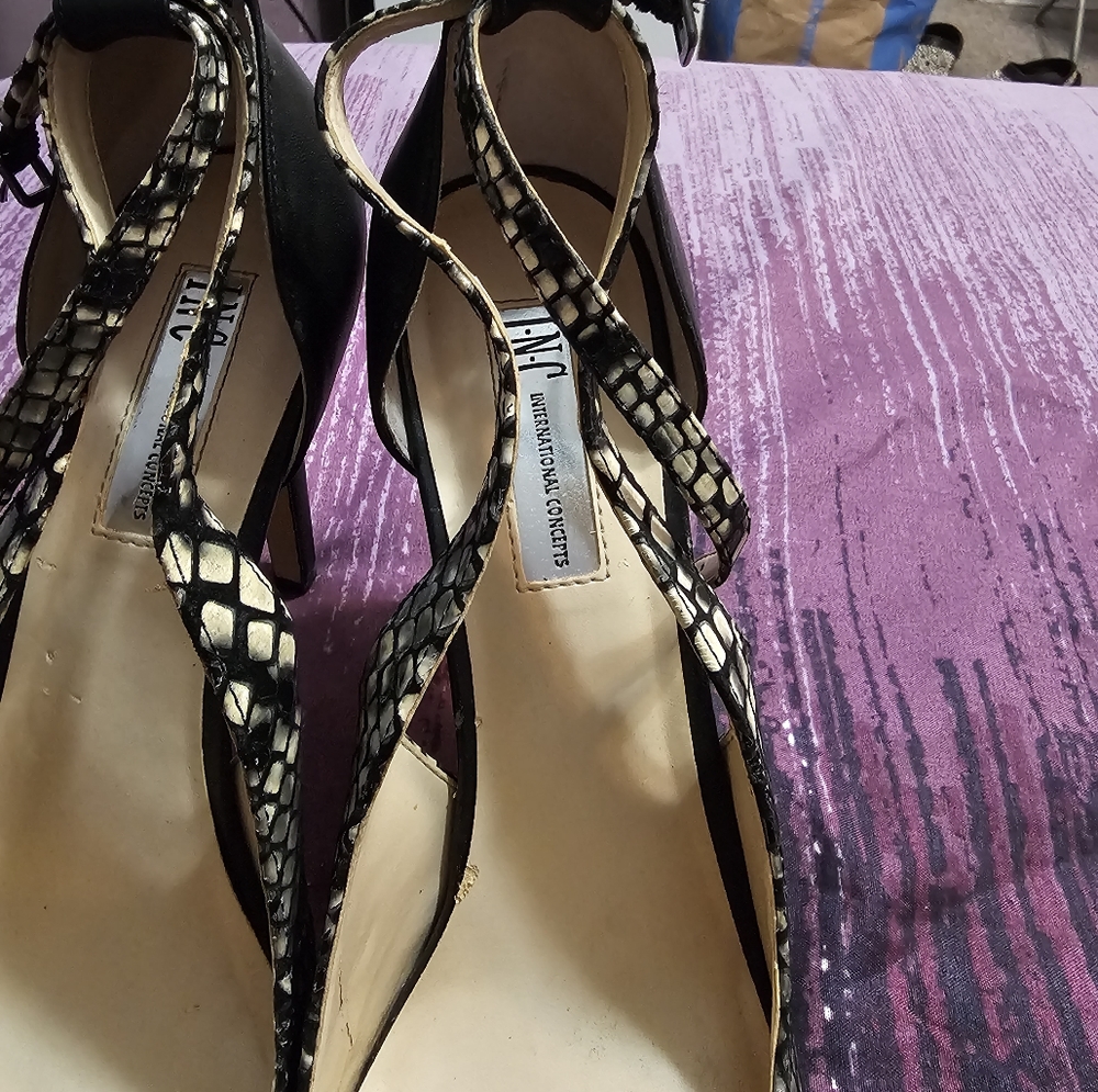 Ladies heels by I.N.C. - Picture 4 of 8